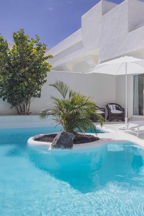 Villa Tiguaro Piscina Climat Jacuzzy Ac Villa 9 12 Corralejo Bagian luar foto