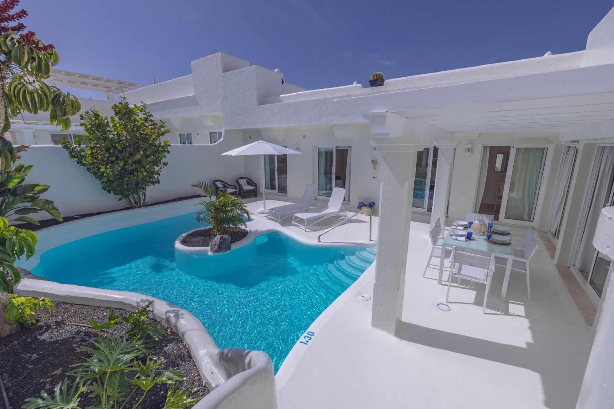 Villa Tiguaro Piscina Climat Jacuzzy Ac Villa 9 12 Corralejo Bagian luar foto